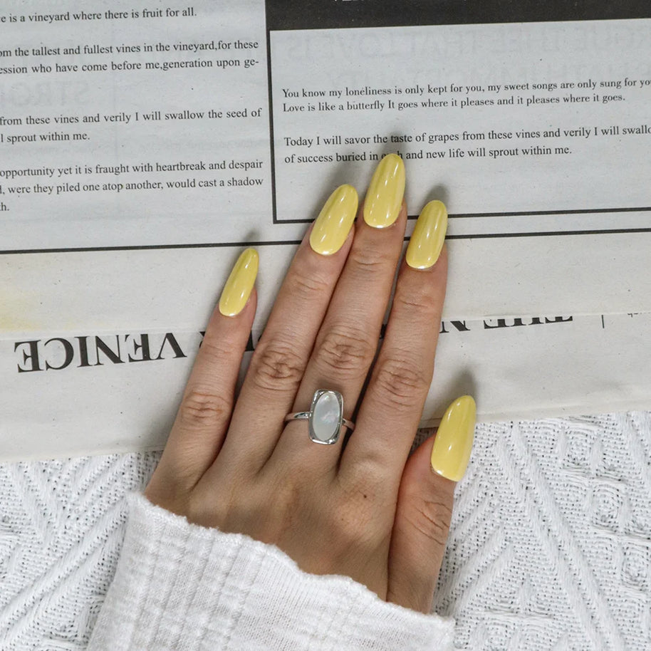 Pearlescent Lemon Yellow