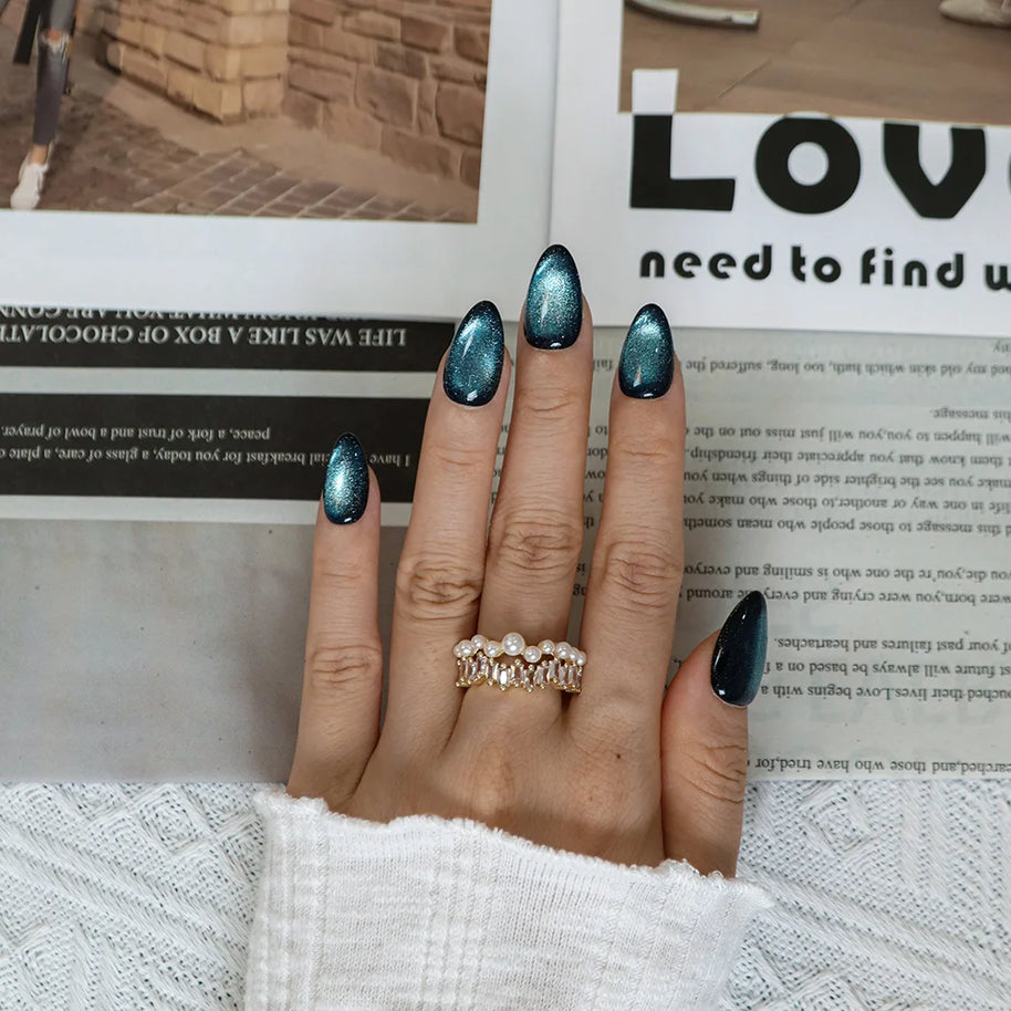 Sapphire Cat Eye