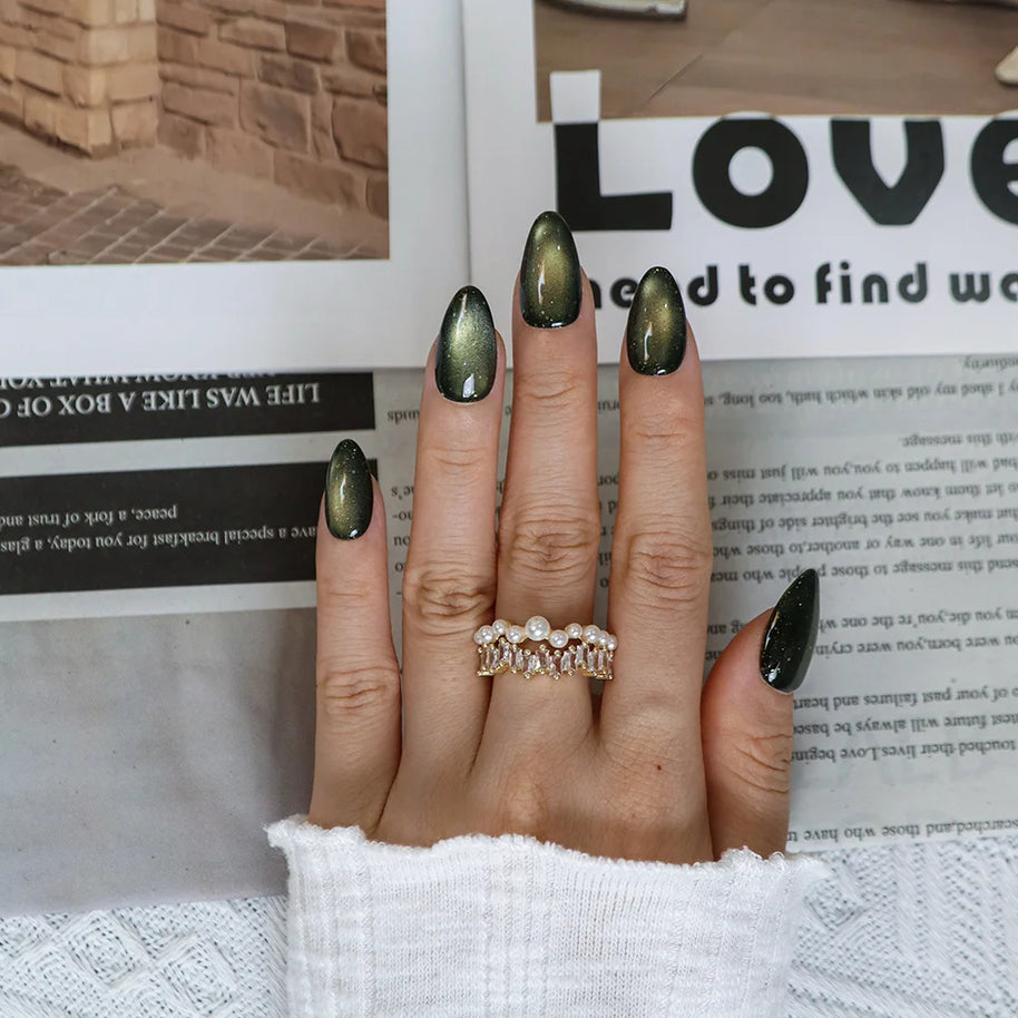 Emerald Cat Eye